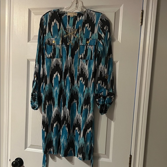 Michael Kors Dresses & Skirts - Michael Kors Turquoise and Black Dress with gold Chain Accents and details